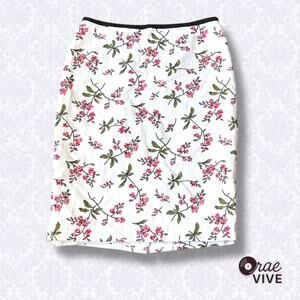 Ann Taylor Petite 2 Floral Pencil Skirt Winter White Back Zipper